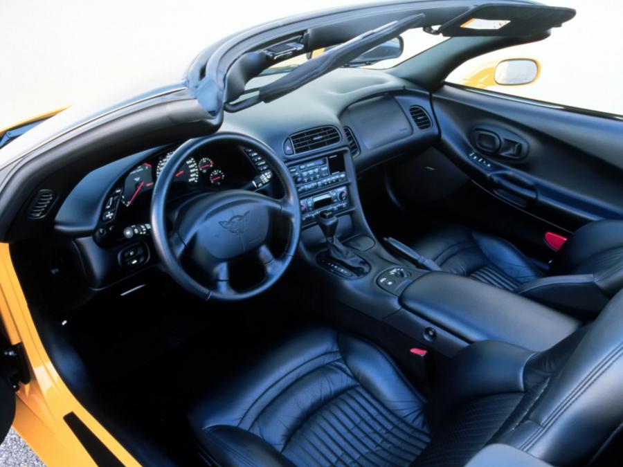  Chevrolet Corvette Convertible 1998 года  (фото 2 из 16)